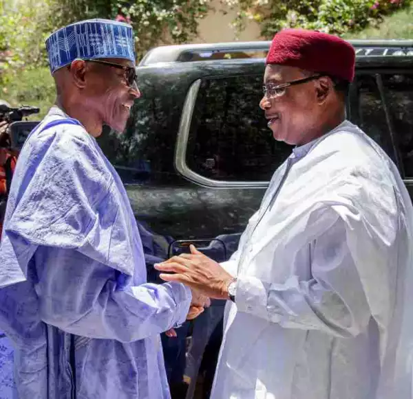 President Buhari Receives President Of Niger Republic In Daura (Photos)